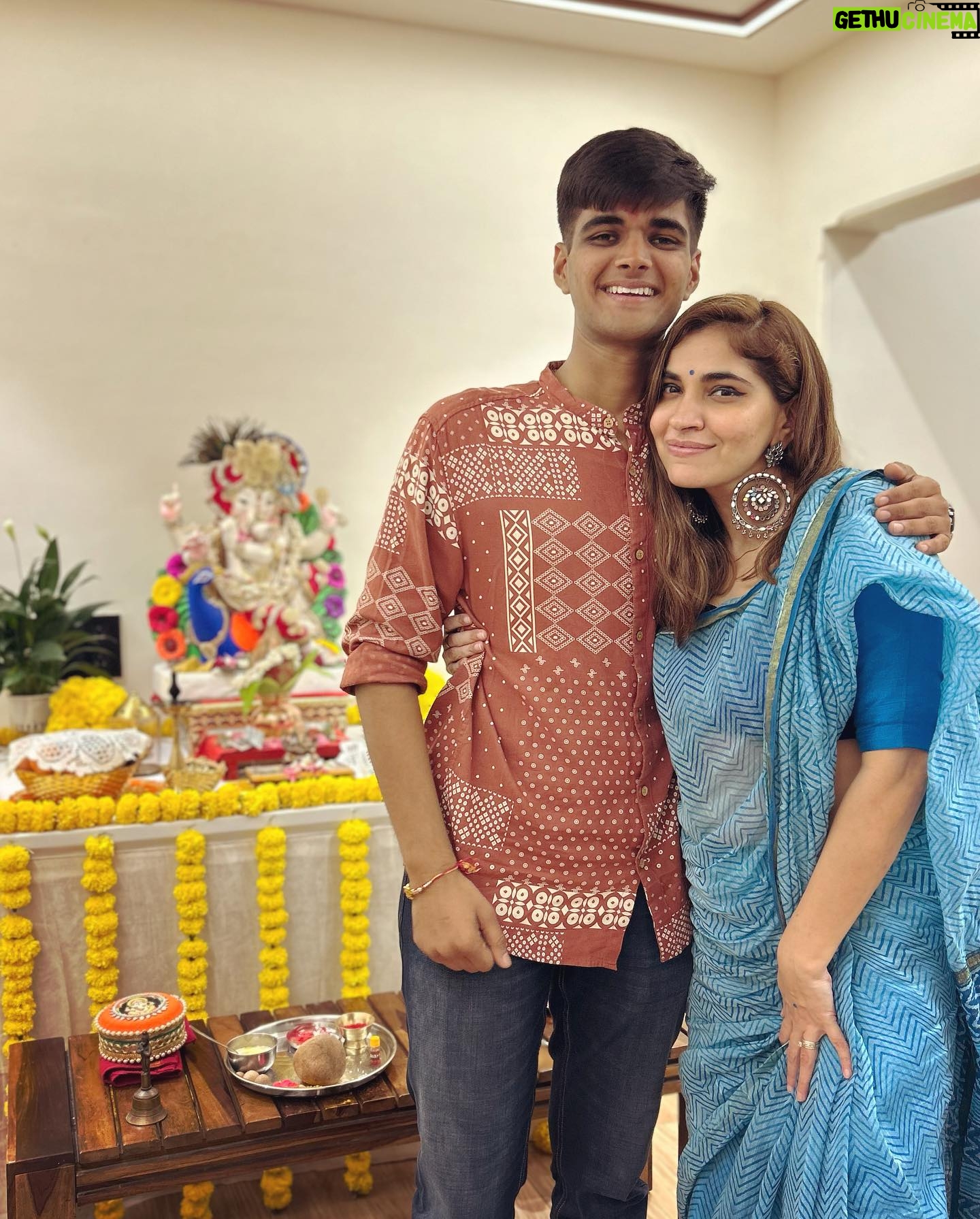 Shruti Pathak - 1K Likes - Ganpati Bappa Morya 🧿
Day 1 done so right
❤️❤️❤️
@nehaanand21 @pranjalnk @barmecharajat @meiyangchang @victoglyphix @dikhchyaoon @shrutidasofficial @ghuggss @manindersingh999 @the_nupur @hruthika_shrotriya @kushal_shrotriya18