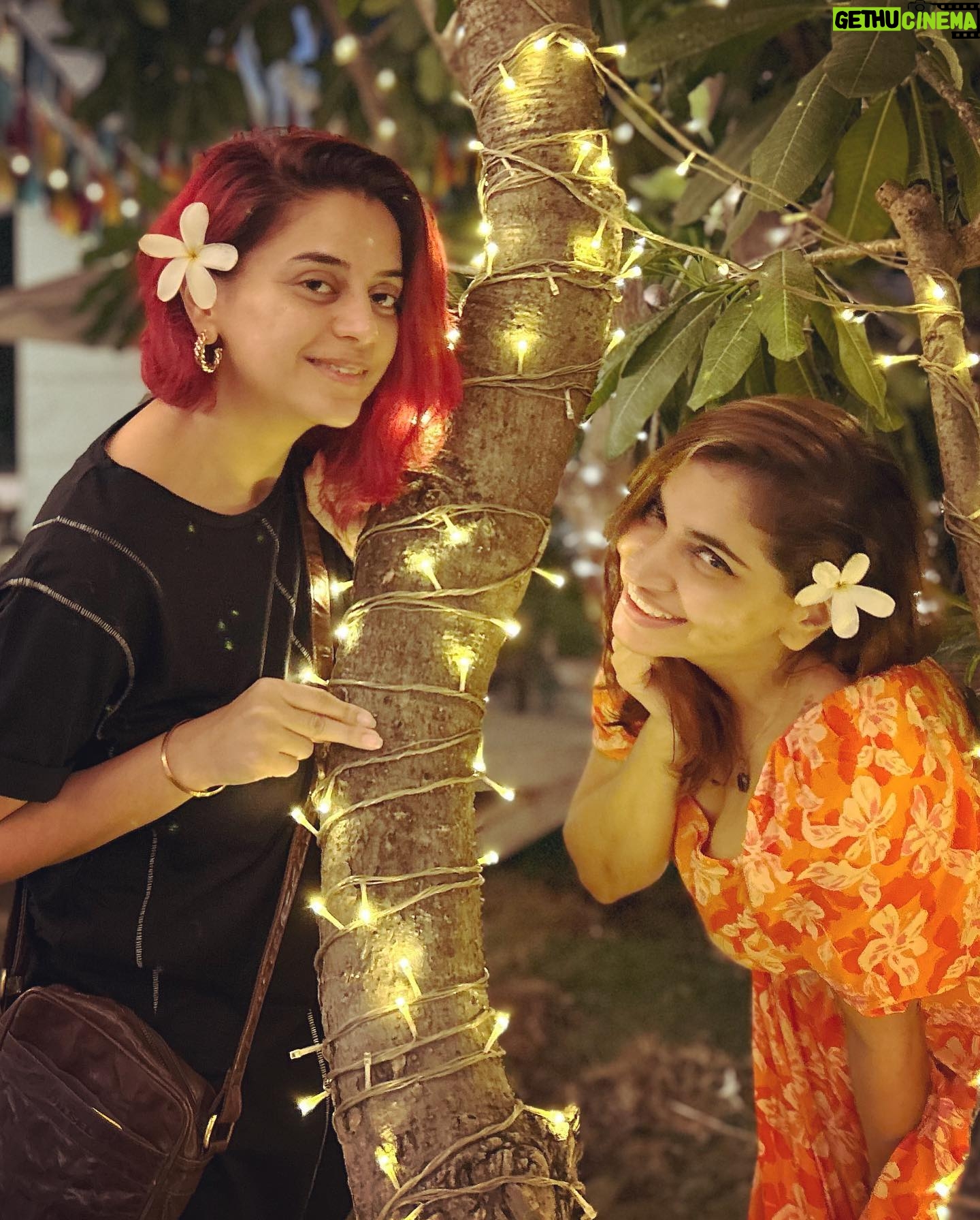 Shruti Pathak - 553 Likes - Night out with fellow Phoolmatis ✌️