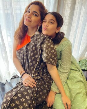 Shruti Pathak Instagram - It’s a chill day with Ganpati Bappa 🧿