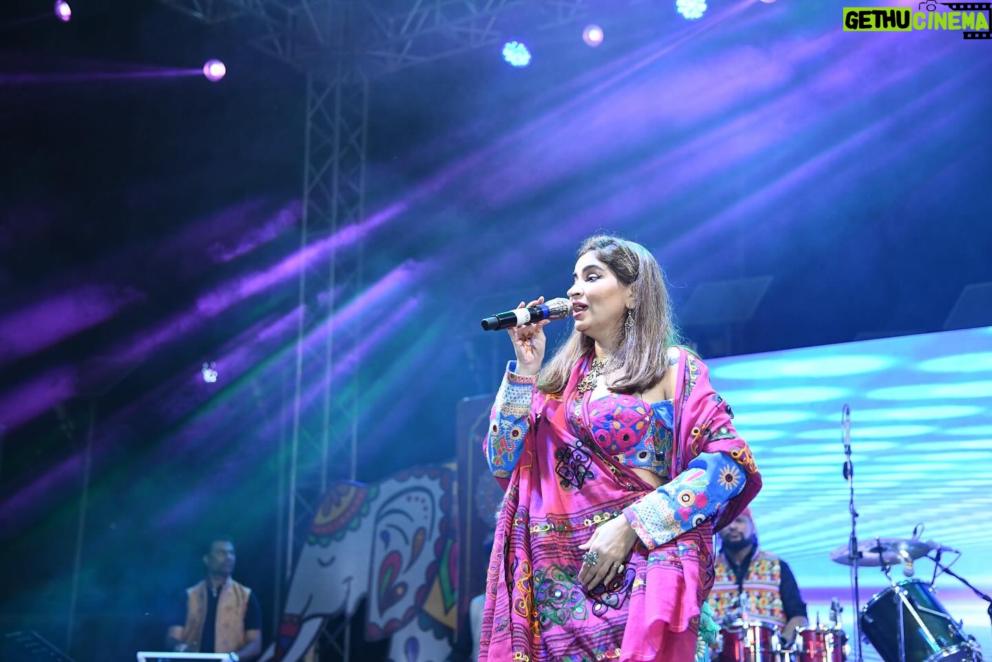 Shruti Pathak - 598 Likes - Lucknow was lit @avadhgarbafestival 💙
#shrutipathaklive #shrutipathak #livemusic #navratri