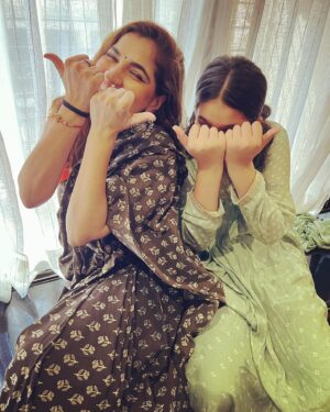 Shruti Pathak Instagram - It’s a chill day with Ganpati Bappa 🧿