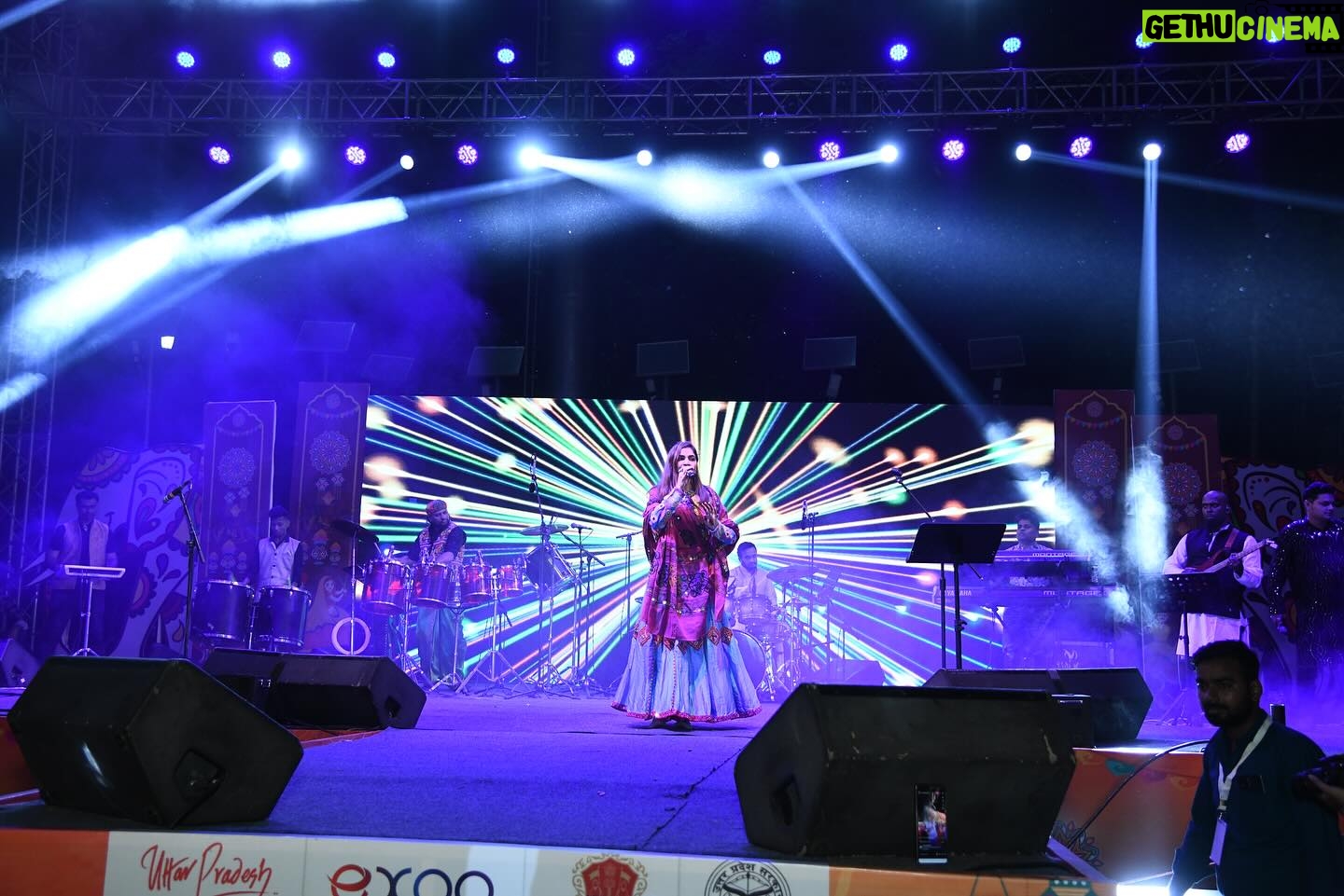 Shruti Pathak - 598 Likes - Lucknow was lit @avadhgarbafestival 💙
#shrutipathaklive #shrutipathak #livemusic #navratri