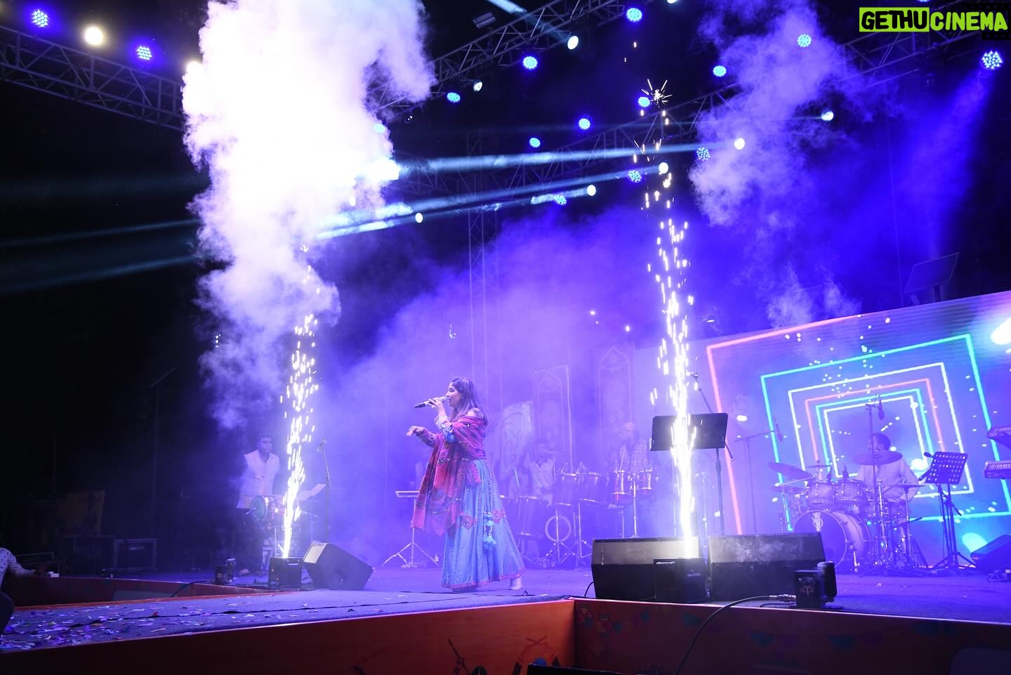 Shruti Pathak - 598 Likes - Lucknow was lit @avadhgarbafestival 💙
#shrutipathaklive #shrutipathak #livemusic #navratri