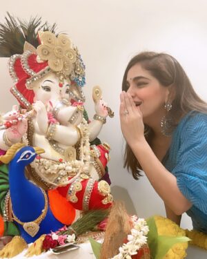 Shruti Pathak Instagram - Ganpati Bappa Morya 🧿
Day 1 done so right 
❤️❤️❤️
@nehaanand21 @pranjalnk @barmecharajat @meiyangchang @victoglyphix @dikhchyaoon @shrutidasofficial @ghuggss @manindersingh999 @the_nupur @hruthika_shrotriya @kushal_shrotriya18