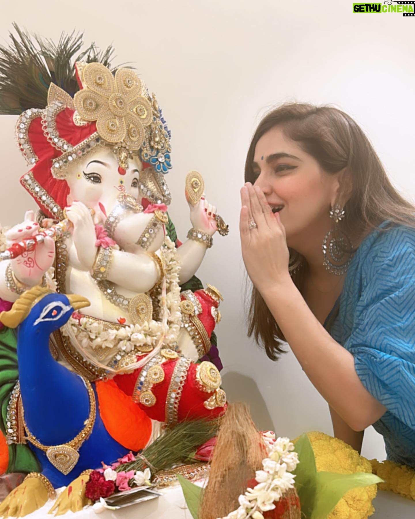 Shruti Pathak - 1K Likes - Ganpati Bappa Morya 🧿
Day 1 done so right
❤️❤️❤️
@nehaanand21 @pranjalnk @barmecharajat @meiyangchang @victoglyphix @dikhchyaoon @shrutidasofficial @ghuggss @manindersingh999 @the_nupur @hruthika_shrotriya @kushal_shrotriya18