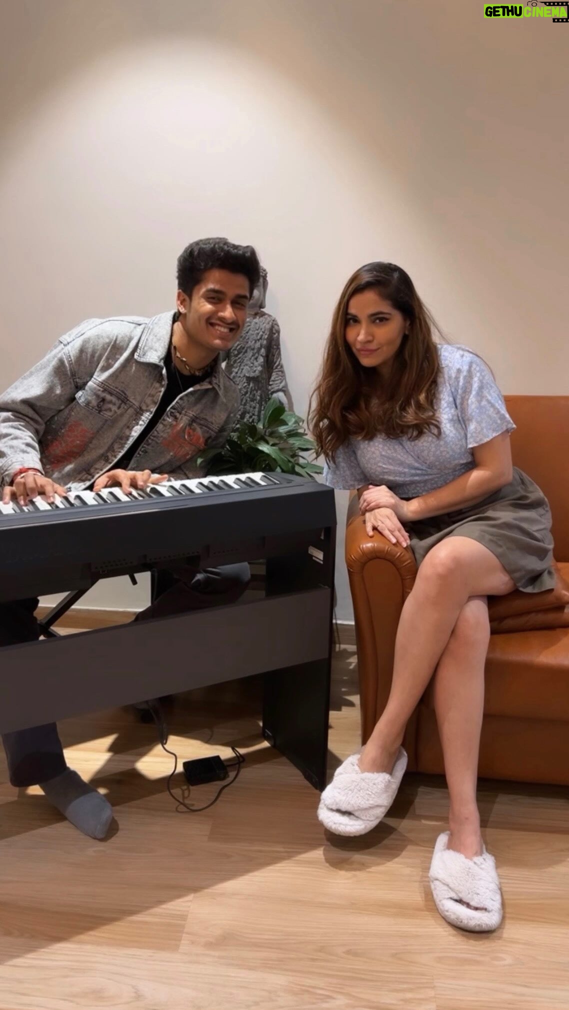 Shruti Pathak - 550 Likes - When original singer of both the songs DOES THIS MAGIC 💫
When CHAL CHALEIN X MAR JAWAAN ( meets together )
.
.
If you haven’t heard the song then do listen 👂.
.
Make your reels on this audio nd DO TAG US ❤️
.
@shrutipathak27 @salimmerchant @merchant_records @salimsulaimanmusic @sulaiman.merchant @shivansh.j
.
#marjaavan #fashion #salimmerchant #salimsulaiman #salimsulaimanlive #marjaawaan #fashion #priyankachopra #kanganaranaut #merchantrecords #thekabir #shrutipathak #newsong #chalchalein #reels #reelitfeelit