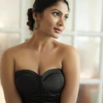 Shruti Reddy Instagram - Well-versed in etiquette! ♥️ 📸: @deepak_durai_photography Retoucher: @ashishsom @manassompurapix Makeup & hair: @deepasalomi Managed by: @thanga_18 @mahendrababu2590