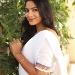 Shruti Reddy Instagram - #beautiful #life 🤍🤍🤍 Photography: @sat_narain Retoucher: @ashishsom @manassompurapix Outfit: @kavyavijay_designstudio Hair styling: @_gayathri_makeoverartistry_ Managed by: @mahendrababu2590 @thanga_18