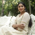 Shruti Reddy Instagram - Personified 🤍✨ 📸: @deepak_durai_photography Retoucher: @ashishsom @manassompurapix Makeup & hair: @deepasalomi Managed by: @thanga_18 @mahendrababu2590
