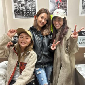 Shu-Han Liang Instagram - 真的是很喜歡這種熟悉感❤️🫶🏻
忙碌生活之中卻如此讓人放鬆的夥伴們😉
突如其然的一場K-pop鑽研大會😆