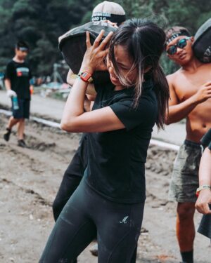 Shu-Han Liang Instagram - - spartan 10k
在po文的當下正在享受肌肉乳酸堆積的反饋😝簡單來說就是我現在全身痠痛🤣但是跑完的當下真的有又活過來的感覺👌🏻10k get 

最後一張就是身為女明星永遠記得要靠臉吃飯，謹記經紀人說完賽要拍完賽照所以努力保持臉絕對不能髒的精神通過水關😆

我穿 @aroo_tw