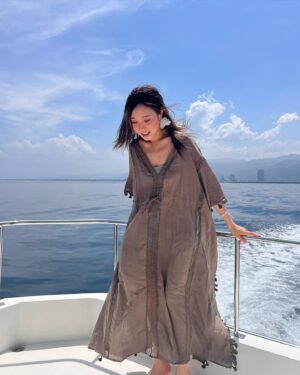 Shu-Han Liang Instagram - - 牛奶海🥛
美麗的天氣就要跟美麗的女孩們一起拍照😍感謝大家相伴，牛奶湖真的有夠美，還學習到很多關於牛奶湖的知識🎉

雖然我仍然一貫包緊緊達人的出席但是這美景怎麼拍都美到不行❤️
以上都是0修圖👌🏻你懂有多美了吧（我是指女孩們😆

端午連假最後一天嘍～把握最後時光～假期玩好玩滿噢耶👏🏻

@sabrinapai0420 @ching_510 @poyu_lin @peggy3660 

#牛奶海 #lazuli #bitplay