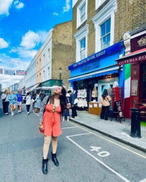 Shweta Pandit Instagram - Was litrelly imagining being here last month watching it on netflix and here i am.. surreal but nice!!!!!! 
I should have asked for more important things 😂 #nottinghill #portobelloroad #londondreams 🇬🇧