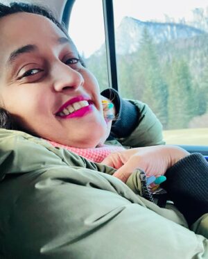 Shweta Pandit Instagram - End of the year at the end of beauty 🦄❄️🎄🗾 #frozenlake #dolomites #alps #snowlife