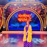 Shweta Gulati Instagram – #aflatoon promotions day 3 went like this. 
Was honored to be amongst such amazing talent. From the judges to the contestants. 
Saw some amazing Lavani performances that left me mesmerized. 
Thank you @colorsmarathi @dholkichya_talavar for this amazing experience.