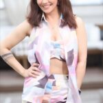 Shweta Gulati Instagram - 🌸🦋🌈🍑💫 Outifit @anjugangar25 HMU @rahmansayyed786 📷 @sp_photography12 Styled by @designersneha1 @nagma_the_fashion_hub Location @truetrammtrunk