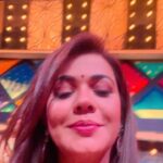 Shweta Gulati Instagram - #aflatoon promotions day 3 went like this. Was honored to be amongst such amazing talent. From the judges to the contestants. Saw some amazing Lavani performances that left me mesmerized. Thank you @colorsmarathi @dholkichya_talavar for this amazing experience.