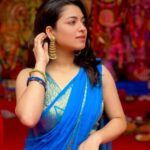 Shyamoupti Mudly Instagram - চারিদিকে যখন এত কোলাহল তখন আমি শুধু তোমার অপেক্ষায় চেয়ে থাকি সুদূরপানে যদি একবার ফিরে তাকাও হেসে. #shyamoupti#puja#me#festival#positive#love#life#stayhappy#stayhealthy