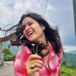 Shyamoupti Mudly Instagram - Network might have been weak, but found connections stronger than ever! #instagram #instamood #instagood #life #potrait #shyamoupti #mountain