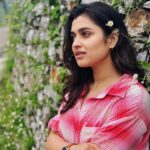 Shyamoupti Mudly Instagram - Network might have been weak, but found connections stronger than ever! #instagram #instamood #instagood #life #potrait #shyamoupti #mountain