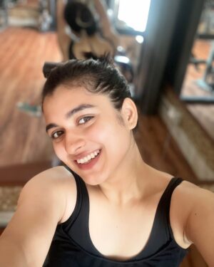 Shyamoupti Mudly Instagram - Let’s start😎

#shyamoupti #life #newstart #workouttime #summer #positive #newstory #work #stayhappy #stayfit #staypositive #stayhealthy