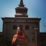 Shyamoupti Mudly Instagram - कुछ यादें …………. #shyamoupti#kashmir#srinagar#jamiamasjid#me#travel#time#positivity#love#life#stayhappy#stayhealthy