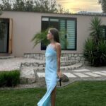 Sibel Aytan Instagram – Şehir değişince mi ödem yaparsınız yoksa düğün yemeklerini kaçırınca mı?#eylultahawedding 🪽