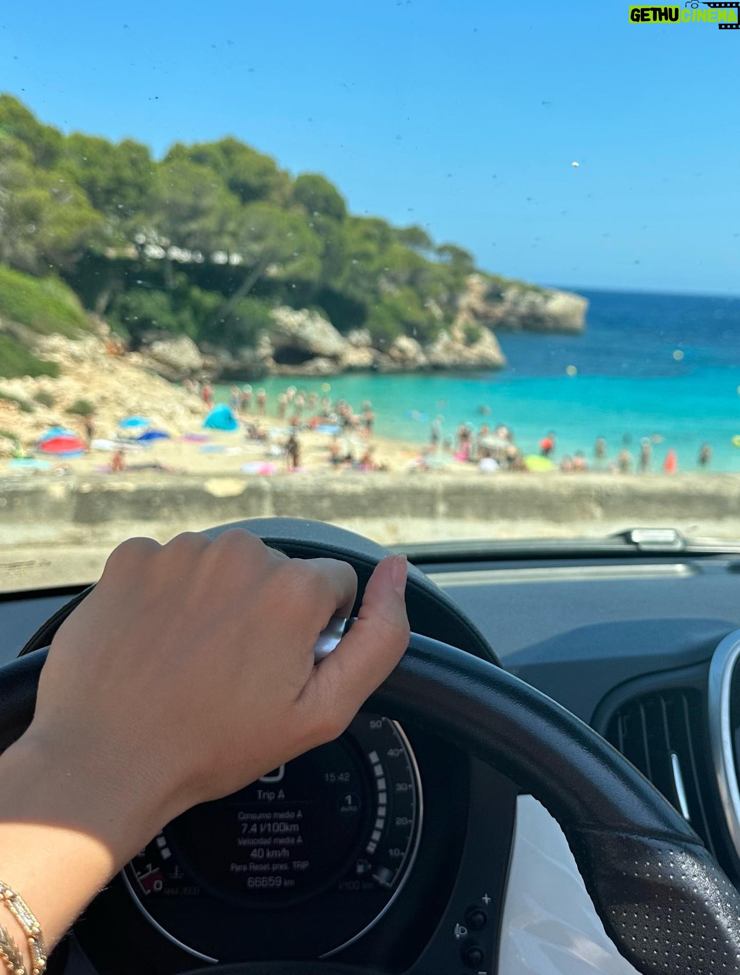 Sibel Aytan Instagram - Tatile gün sayarken 🩵 #mallorca #spain #tb