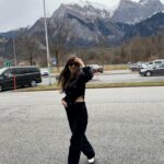 Sibel Aytan Instagram – Kisacik zamanda 🏄🏼‍♀️ #Stmoritz #Arosa #chur #zurich #happynewyear
