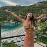 Sibel Aytan Instagram - how many days till the weekend 🦋 #nofilter