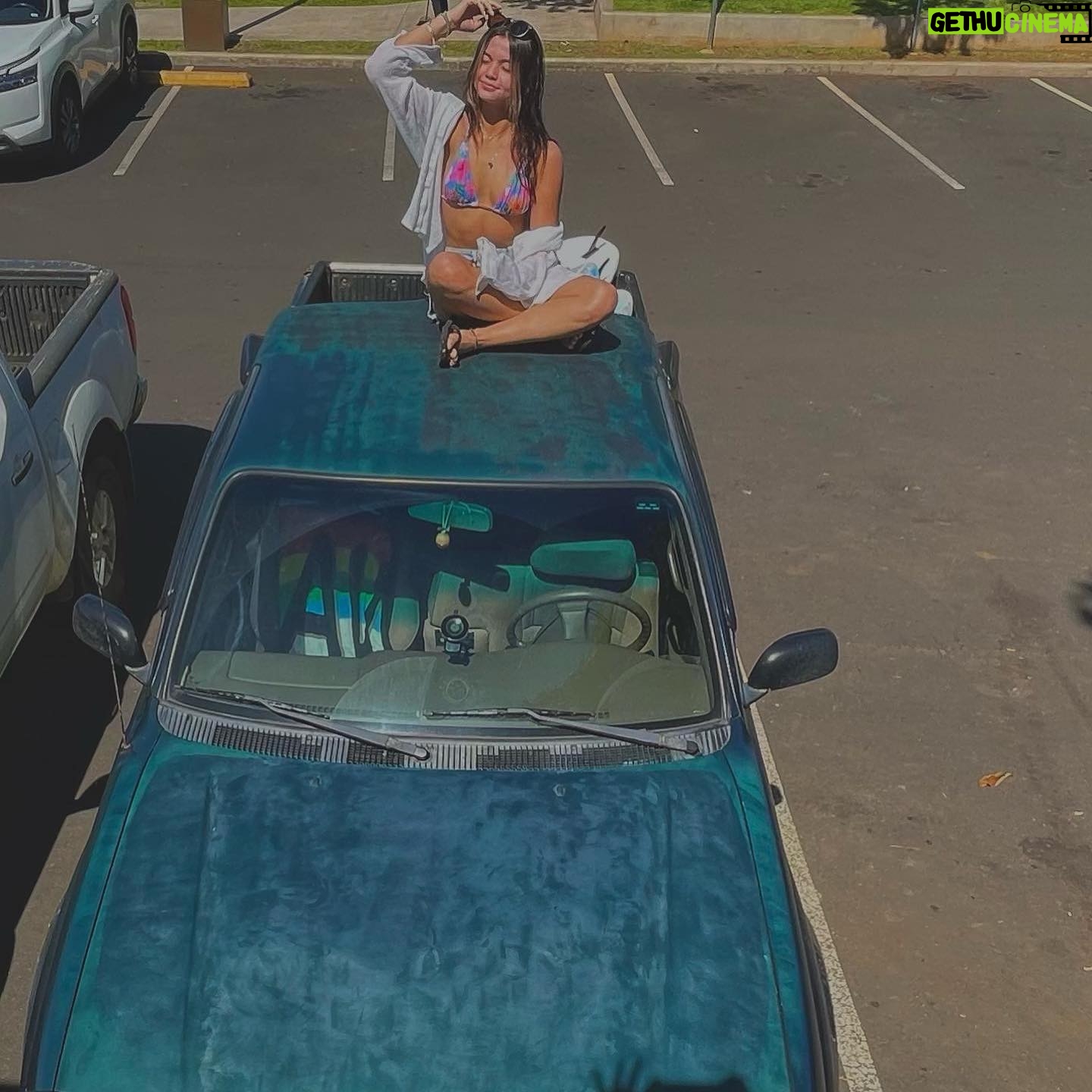 Siena Agudong Instagram - the infamous ‘98 yota @billabong