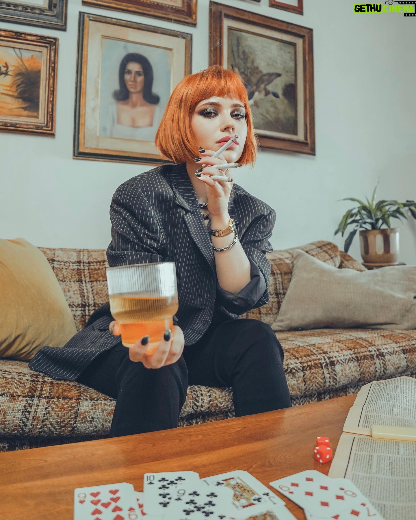 Sierra McCormick - 17K Likes - Some more photos of me looking apathetic as I smoke ~3 cigarettes~ from my shoot with @laurentakespix a while back!
Resting bitch face abounds🫡