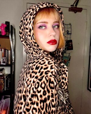 Sierra McCormick Instagram - BRB, looking for something that impresses me much….. 💀🎃

#thatdontimpressmemuch #happyhalloween