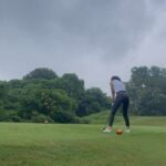 Sigi Wimala Instagram – Back on the green after 3 months hiatus! First game of 2024 feels so damn good, rain and all. ⛳️🌿 #GolfLife #OnParFor2024