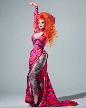 Sigourney Beaver Instagram - ❤️‍🔥❤️‍🔥❤️‍🔥swirled and twirled❤️‍🔥❤️‍🔥❤️‍🔥

❤️‍🔥photo by @ericrichardmagnussen 
❤️‍🔥hair by @americapwrs 
❤️‍🔥outfit made by me🤓