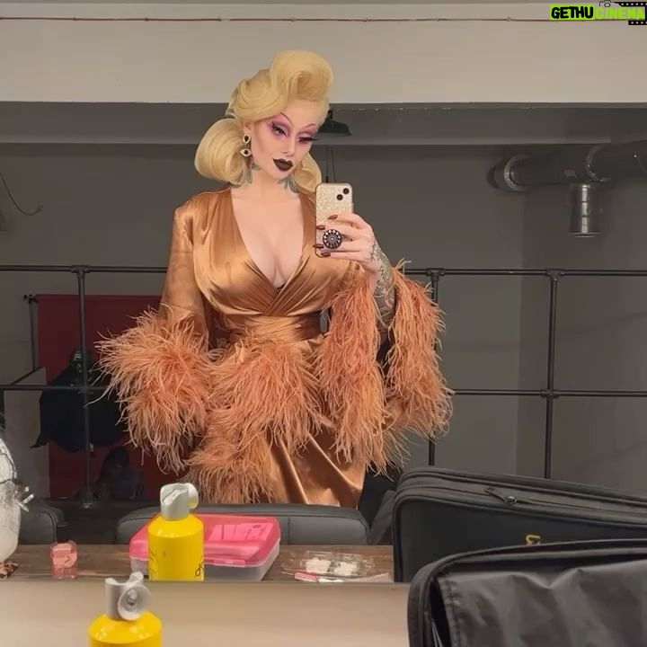 Sigourney Beaver - 17.1K Likes - ✨🪞✨dressing room dummy dump✨🪞✨