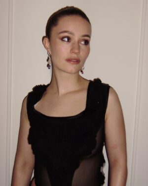 Sigrid Instagram - 🧛🏻‍♀️ @gq awards :)

styling @jessica_gerardi 
makeup and photos @gabriellafloydmakeup 
hair @hairbychrislong @dysonhairpro @dysonhair @kirstenbassett_hair #reklame
