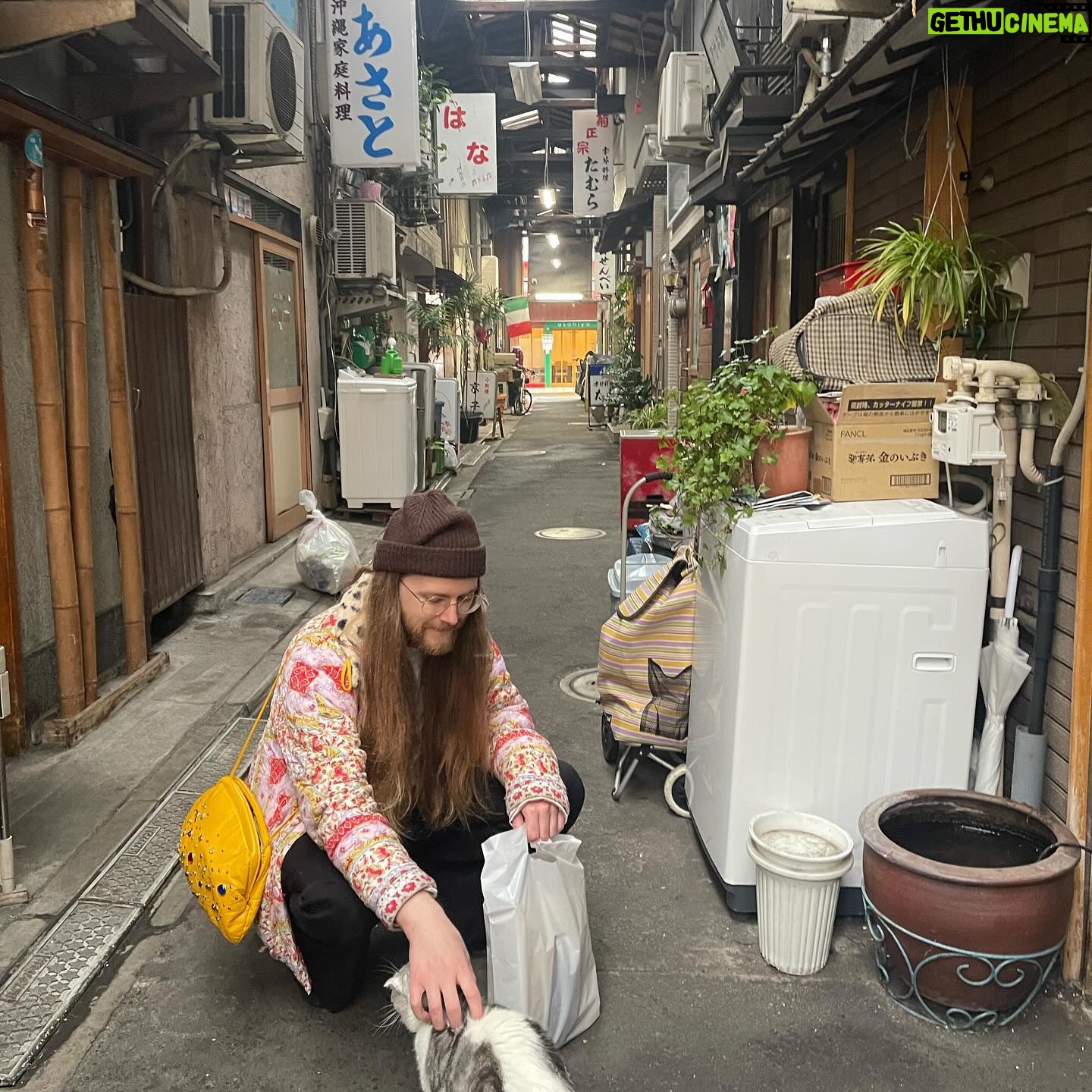 Sigrid Instagram - the trip made it out of the group chat 🫡😭 @askjells and I have been talking about making music abroad for so long, and Tokyo’s always been top of the list. 💕 so excited to be back here again! we’ve got a studio booked and about 50 saved spots on maps to explore. any recs pls lmk. in the words of Todd Terje: it’s album time ✨✨✨🐈🐈⬛✨✨