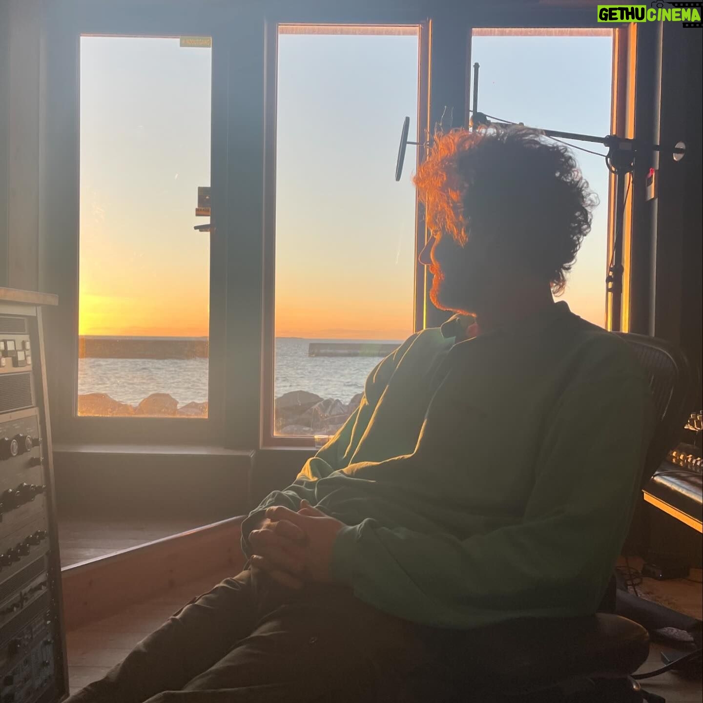 Sigrid Instagram - went back home to @oceansoundrecordings (s/o to the basement in Mølla🥲)