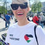 Sigrid Bonde Tusvik Instagram - Opp alle jordens bundne treller og alle andre folk. For en vakker 1. mai #freepalestine🇵🇸 #freeukraine🇺🇦 #lifewomenfreedom