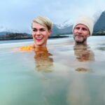 Sigrid Bonde Tusvik Instagram - Hva gjorde vi før badstua kom? Elsk på @skaarungen_lofoten #reklame
