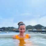 Sigrid Bonde Tusvik Instagram - Hva gjorde vi før badstua kom? Elsk på @skaarungen_lofoten #reklame