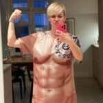 Sigrid Bonde Tusvik Instagram - Hadde gym siste time idag. Fornøyd! Det var også min altfor personlige trener: @shoukatchangezi #tøyenfitnessogkaffe