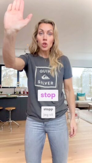 Silje Torp Instagram - Nei!( er en fullstendig setning) ⛔️ 
End of story. 

Synes du det er vanskelig å si NEI? 😢
-Isåfall, når? 
-Når blir DINE behov mindre viktige enn andres? 
-Når begynner du å tilpasse deg for mye, og på bekostning av dine behov? 

Dette er viktige refleksjoner som kan gi deg mer innsikt i hvor du strekker deg for langt. Ditt perspektiv er viktigst- for DEG! Dine grenser er dine og skal respekteres. Ikke lett alltid, men likefullt viktig å etterleve både for egen del og for de rundt deg! 

Et bestemt NEI er dessuten ofte et rungende JA til noe annet! ♥️

Klem fra storesøs💃✨

#sinei #nei #grensesetting #damersomheierpådamer #jentersomheierpåjenter #grenser #respekt #bøllekurs #bøllekursfordriftigedamer