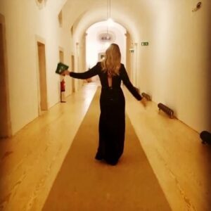 Sílvia Alberto Instagram - Obrigada pela boa recepção @montebeloalcobaca #paulafarraiastyling #amarianaroxonaoteminstagram