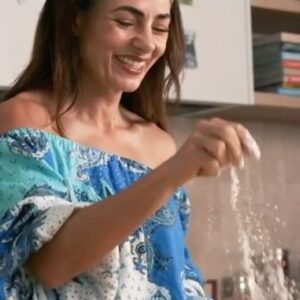 Silvia Colloca Instagram - This Saturday!!! @silviasitalianmasterclass starts at 12.30 on @channel10au and available on @10playau 

I can’t wait to share some more of my absolute favourites with you!
Tune in, and maybe eat something before watching….don’t say I didn’t warn you! 
💕🇮🇹🥂