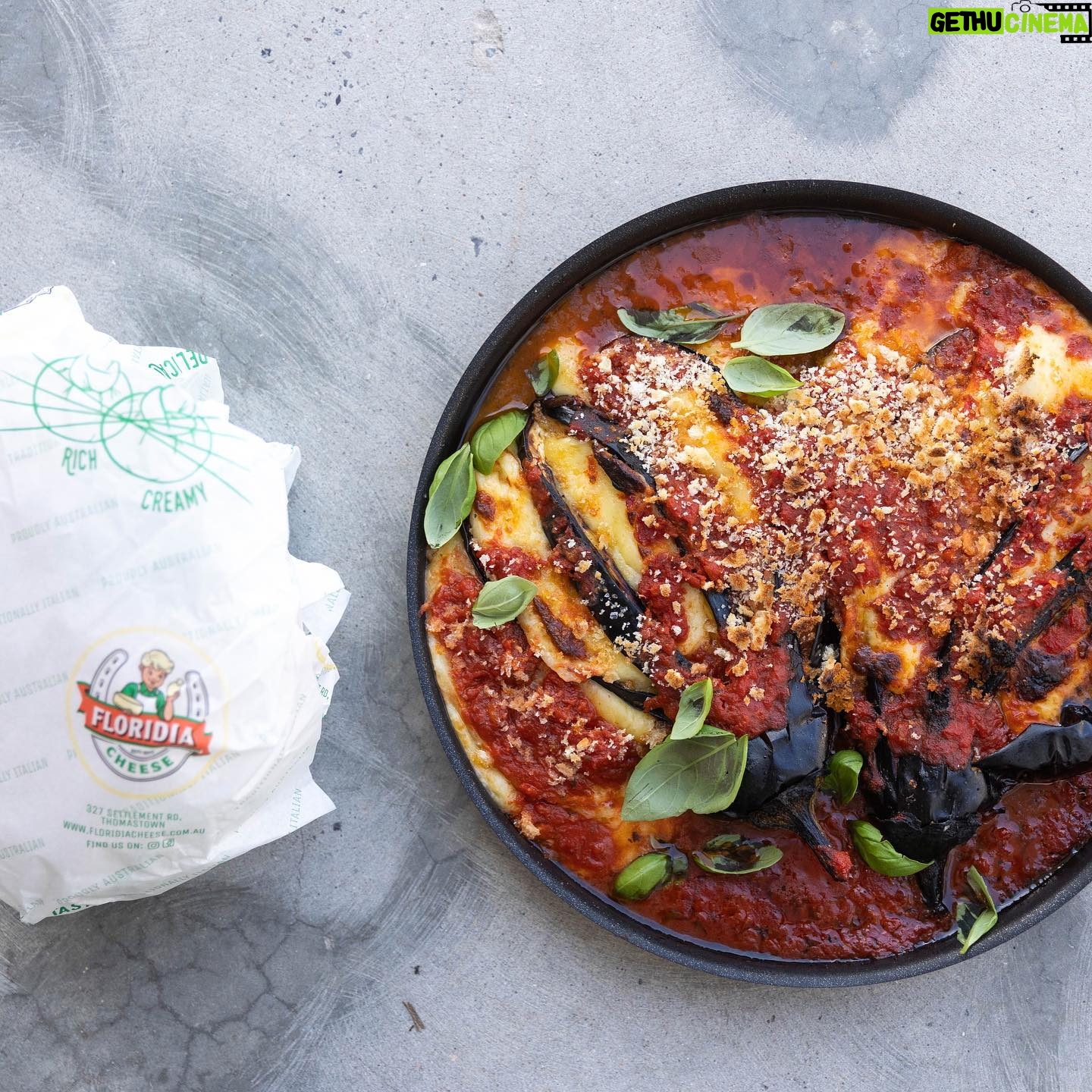 Silvia Colloca - 1K Likes - Think eggplant parmigiana, but a lot easier and phenomenal in flavour!
Hassleback Eggplant Parmigiana
From my new show @silviasitalianmasterclass
Ingredients
2 large aubergines
600 ml of passata
200g @floridiacheese casalingo -or your melty cheese of choice) sliced into 1 pieces
½ cup fresh breadcrumbs
¼ cup (60ml) of extra-virgin olive oil
salt and pepper for seasoning
fresh basil, leaves picked to serve
Method
Preheat the oven to 180°C, fan 160°C. Cut lengthways slits into the aubergines about 1cm apart, leaving the stalk attached and taking care not to cut right down to the bottom OR Pre heat your @oonihq pizza oven to 250C
Cut lengthways slits into the eggplants about 1cm apart, leaving the stalk attached and taking care not to cut right down to the bottom
Arrange the fanned eggplant into a large roasting tin or ovenproof dish and season. Drizzle with half of the oil and bake for 20 minutes in a traditional oven, and 15 minutes in a pizza oven.
Take the tray out of the oven, place mozzarella in between eggplant slices, cover with passata, season to your liking, top with breadcrumbs and drizzle with remaining olive oil. Bake for 15-20 minutes or until melty and golden brown. This will only take 5-6 in a pizza oven.
Serve with bread and basil leaves.
Watch on @channel10au or @10playau