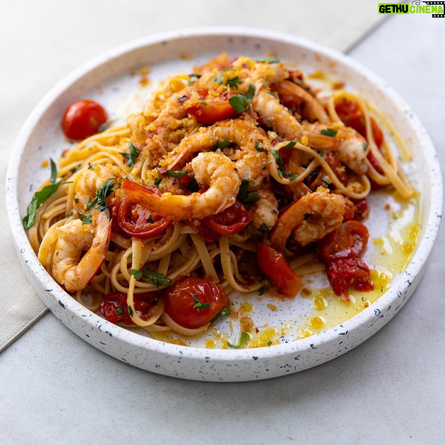 Silvia Colloca - 1K Likes - Doesn’t get more Italian that this!
Linguine with Roasted Tomatoes, Prawns and Chilli Lemon Pangrattato
A recipe from my new show @silviasitalianmasterclass featuring @barillaaus al bronzo linguine (perfect for the al dente texture) and @ooni.anz outdoor oven to create the most delicious tomato and prawn sauce. And if you don’t feel like cooking this yourself, order this dish on @providoor !
Head to @silviasitalianmasterclass to enter a giveaway to win your own @ooni.anz!
Ingredients
1x packet Linguine
600 g cherry tomatoes
⅓ cup (80ml) extra virgin olive oil
clove garlic, skin on, bashed with the back of a knife
2 spring onions, thinly sliced
1 small handful flat-leaf parsley stalks
pinch of sugar
salt flakes
16 tiger prawns, peeled and de-veined
2 tablespoons extra virgin olive oil
1 small handful flat-leaf parsley stalks, finely chopped
1 teaspoon salt flakes
1 clove garlic, finely chopped
for the pangrattato
2 thick slices of stale sourdough
1 peeled garlic clove
1 red chilli (or bird’s eye)
Full method in comments or head to silviasitalianmasterclass.com for full recipe and video recipe