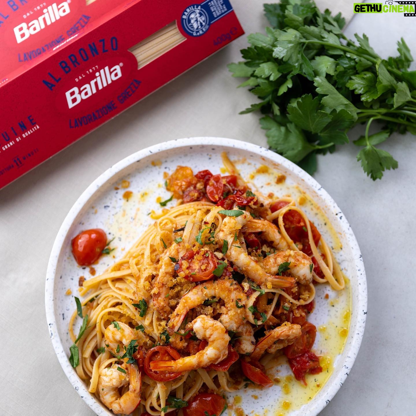 Silvia Colloca - 1K Likes - Doesn’t get more Italian that this!
Linguine with Roasted Tomatoes, Prawns and Chilli Lemon Pangrattato
A recipe from my new show @silviasitalianmasterclass featuring @barillaaus al bronzo linguine (perfect for the al dente texture) and @ooni.anz outdoor oven to create the most delicious tomato and prawn sauce. And if you don’t feel like cooking this yourself, order this dish on @providoor !
Head to @silviasitalianmasterclass to enter a giveaway to win your own @ooni.anz!
Ingredients
1x packet Linguine
600 g cherry tomatoes
⅓ cup (80ml) extra virgin olive oil
clove garlic, skin on, bashed with the back of a knife
2 spring onions, thinly sliced
1 small handful flat-leaf parsley stalks
pinch of sugar
salt flakes
16 tiger prawns, peeled and de-veined
2 tablespoons extra virgin olive oil
1 small handful flat-leaf parsley stalks, finely chopped
1 teaspoon salt flakes
1 clove garlic, finely chopped
for the pangrattato
2 thick slices of stale sourdough
1 peeled garlic clove
1 red chilli (or bird’s eye)
Full method in comments or head to silviasitalianmasterclass.com for full recipe and video recipe