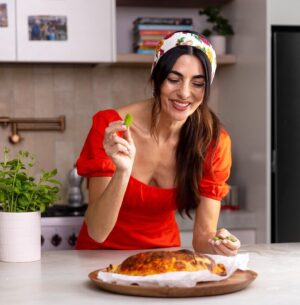 Silvia Colloca Instagram - @silviasitalianmasterclass coming soon on Channel 10! 
All the tips and tricks to perfect your Italian cooking skills! 
❤️ 🇮🇹